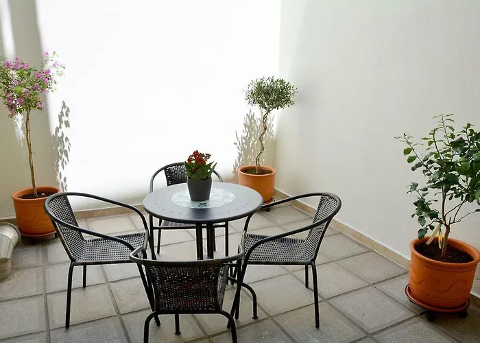 Quiet Urban With Private Backyard * Θεσσαλονίκη