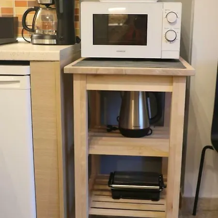Apartment Quiet Urban With Private Backyard Thessaloniki